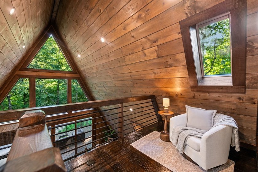 The Ultimate Creekfront Cabin Experience ~ Wake up to the sound - photo 40