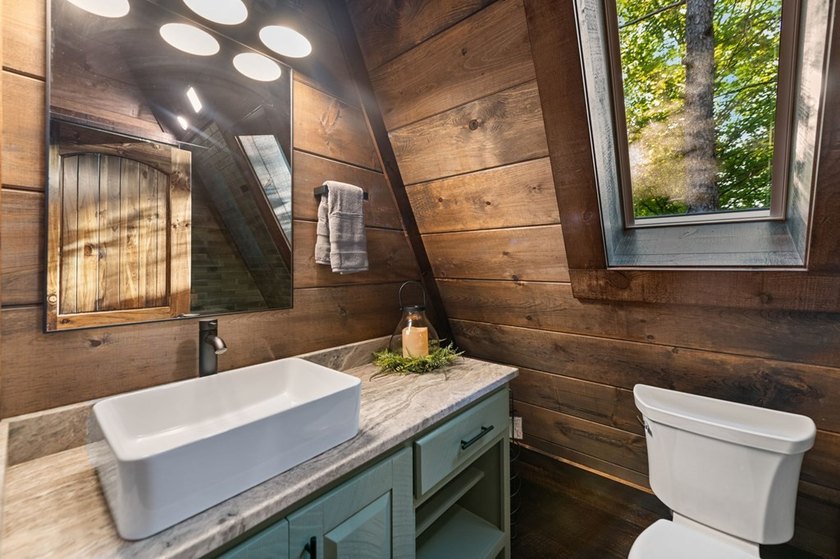The Ultimate Creekfront Cabin Experience ~ Wake up to the sound - photo 44
