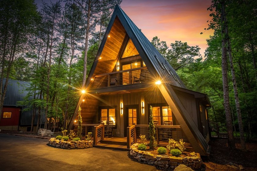 The Ultimate Creekfront Cabin Experience ~ Wake up to the sound - photo 48