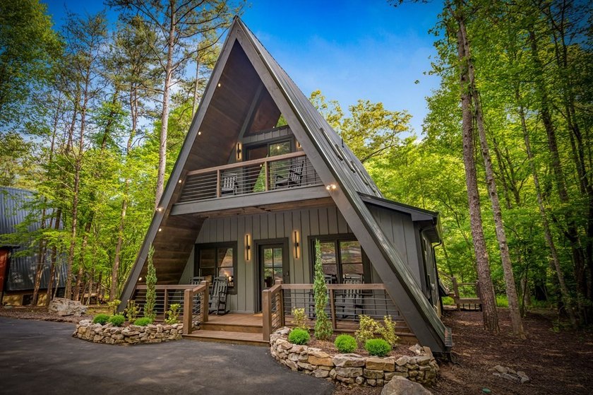 The Ultimate Creekfront Cabin Experience ~ Wake up to the sound - photo 49