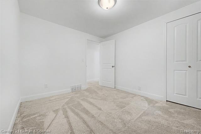 Welcome home to this beautiful 4 bedroom, 1.5 bathroom, 2-story - photo 21