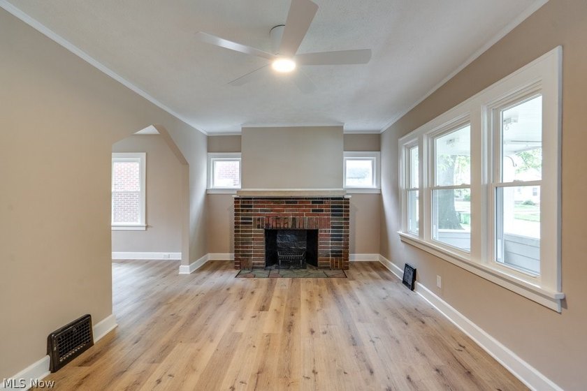Move-in ready with extensive updates! New windows, flooring - photo 5
