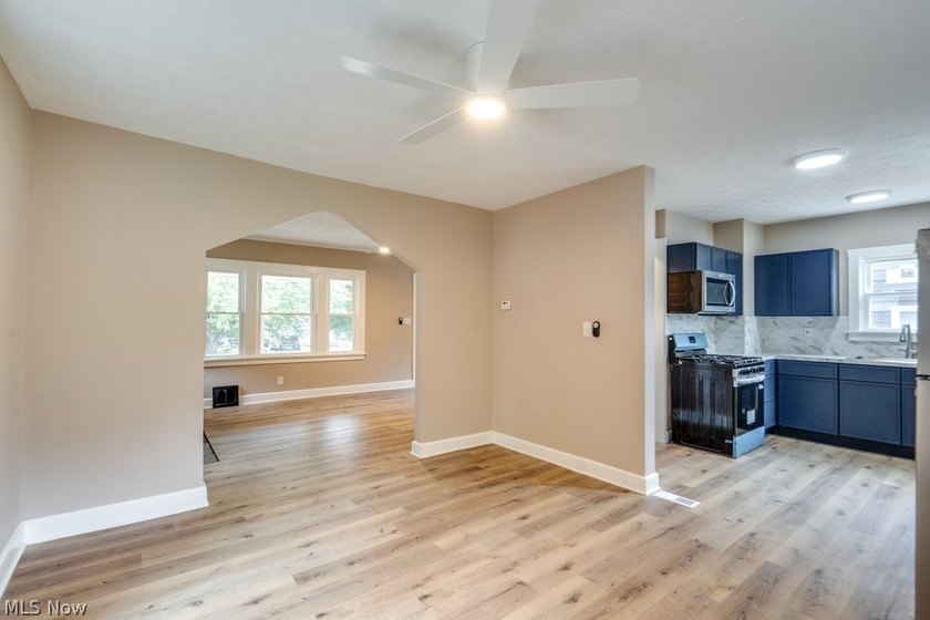 Move-in ready with extensive updates! New windows, flooring - photo 9