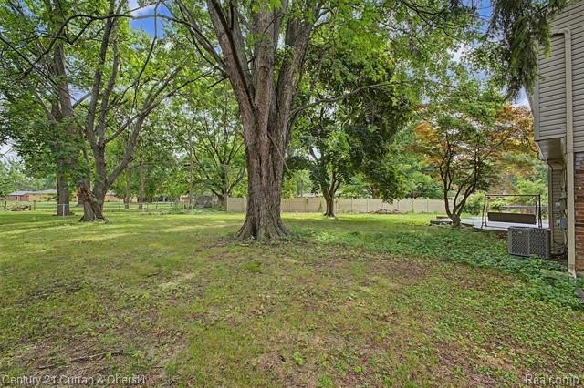 Welcome home to this beautiful 4 bedroom, 1.5 bathroom, 2-story - photo 37