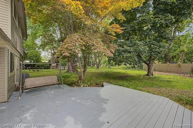 Welcome home to this beautiful 4 bedroom, 1.5 bathroom, 2-story - photo 38