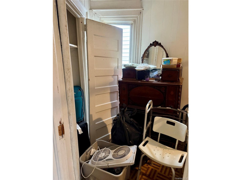 Your perfect opportunity to own a spacious, fully detached, 2 - photo 12