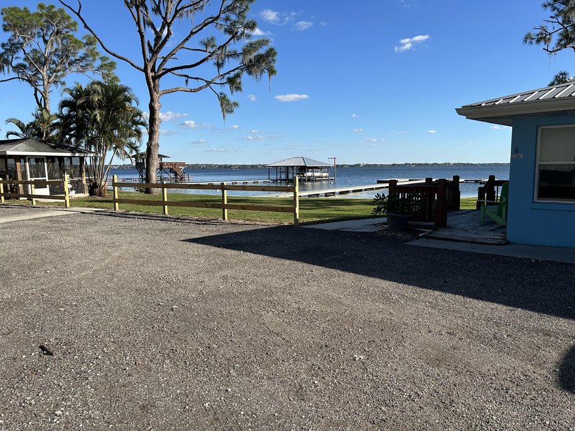 AMAZING INVESTMENT OPPORTUNITY! With 3 individual structures and - photo 12