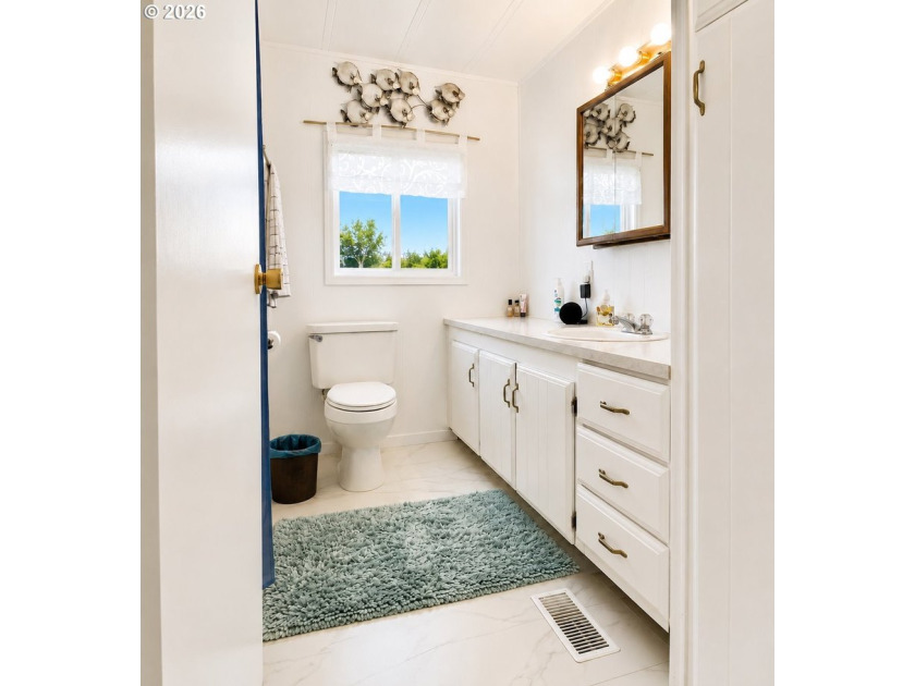Welcome to this charming home, tucked into a peaceful community - photo 12