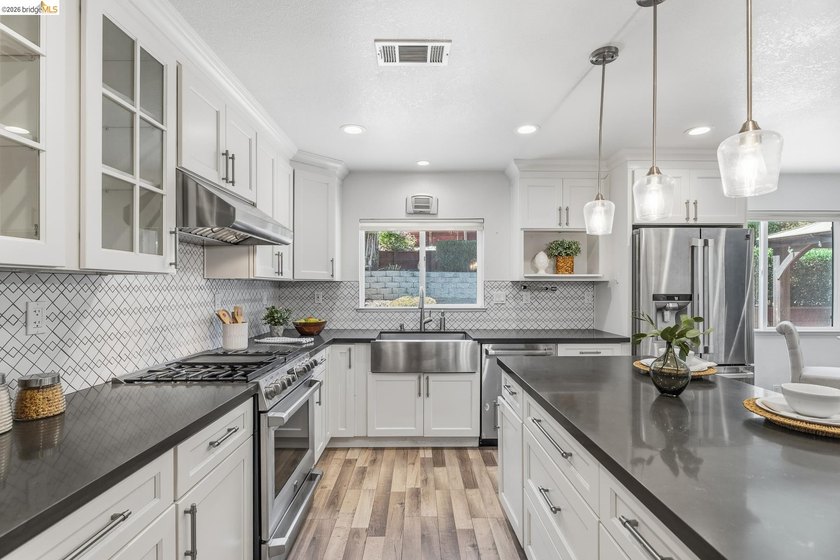 Rare detached and remodeled single-family home in the desirable - photo 18