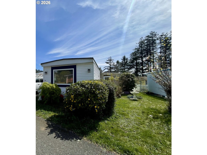Welcome to this charming home, tucked into a peaceful community - photo 22