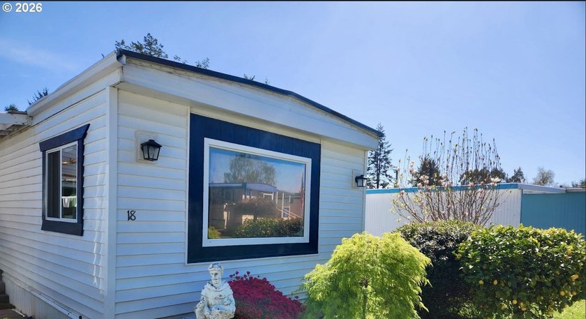 Welcome to this charming home, tucked into a peaceful community - photo 25