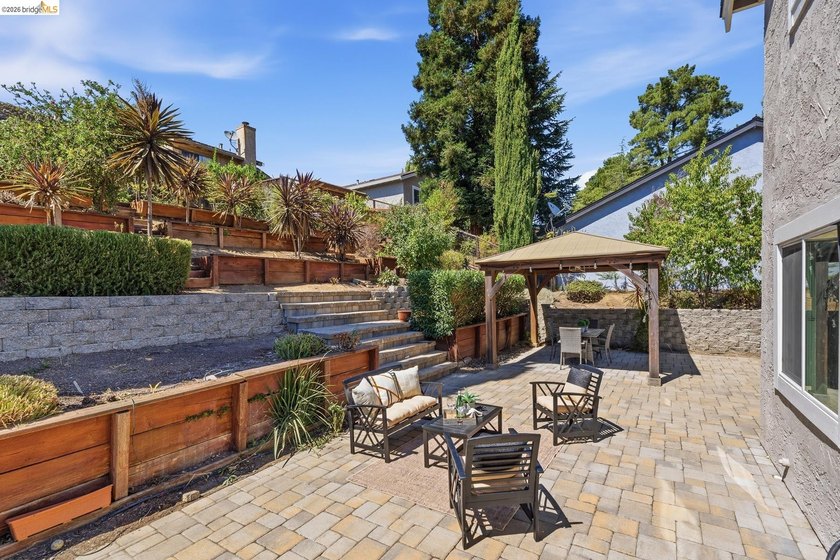 Rare detached and remodeled single-family home in the desirable - photo 43