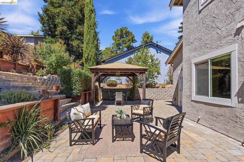 Rare detached and remodeled single-family home in the desirable - photo 44