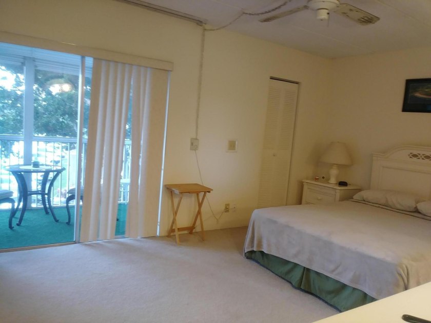 This unit facing South, always has a fresh breeze opening the - photo 19