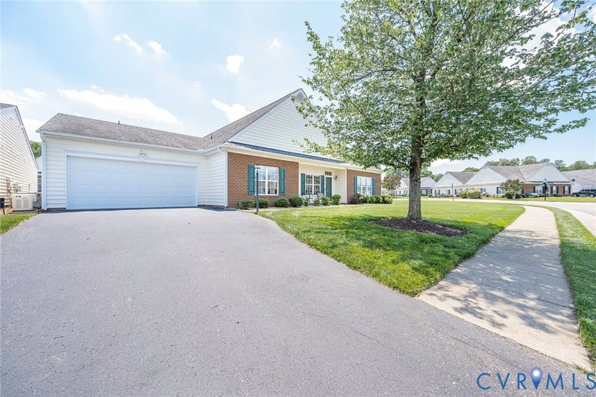 Welcome to easy, low-maintenance living in The Bluffs at Bell - photo 2