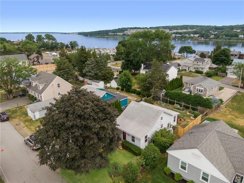 Welcome to 65 King Philip Street, Portsmouth, Rhode Island-a - photo 3