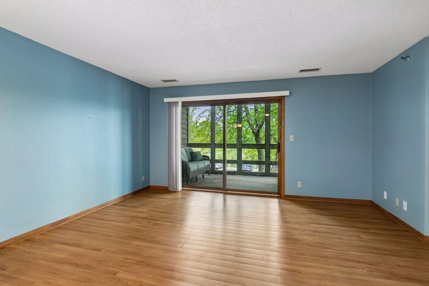 Move right into this beautifully updated condo featuring a - photo 8