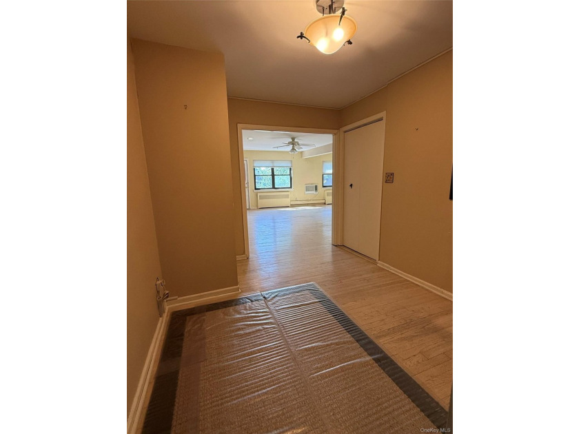 Welcome to this bright and spacious corner 2 bedroom, 2 bath - photo 4