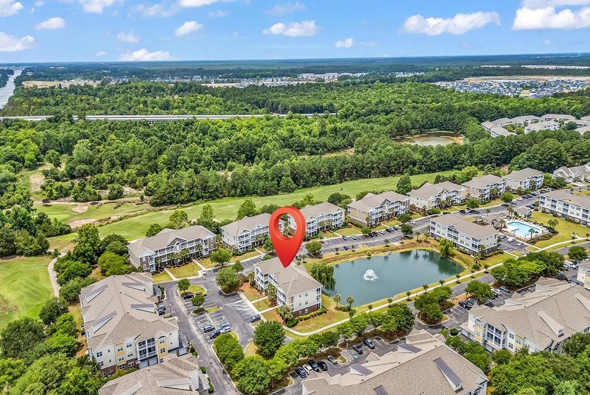 Top-floor 2-bedroom, 2-bath condo in The Havens at Barefoot - photo 2
