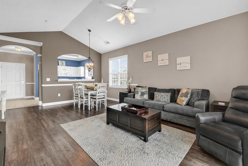 Top-floor 2-bedroom, 2-bath condo in The Havens at Barefoot - photo 7
