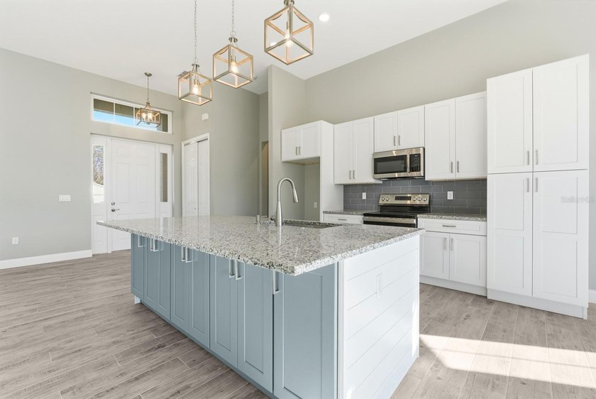 Stunning New Custom-Built Home with High-End Finishes! - photo 10