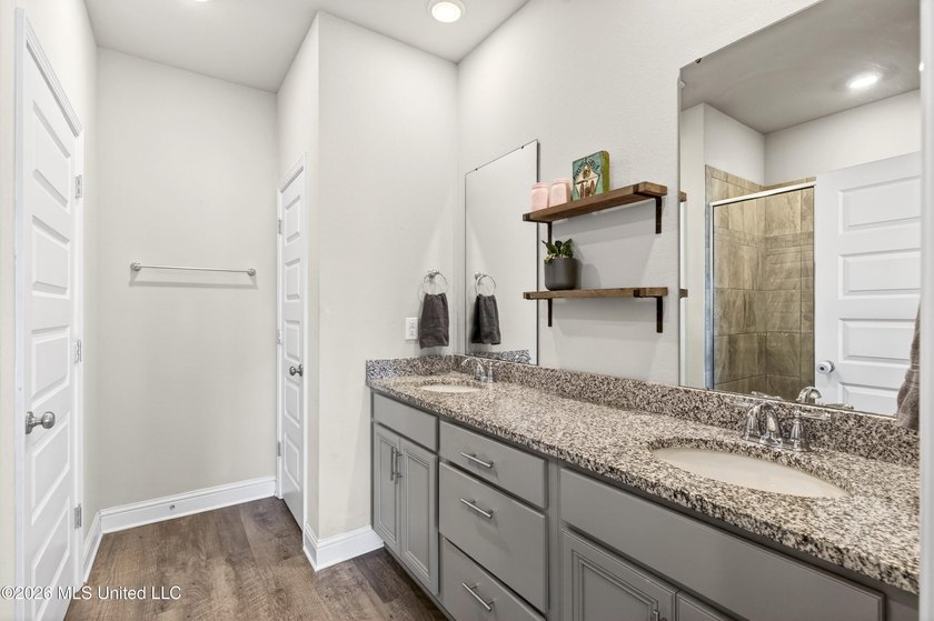Beautiful Home in Coveted Woolmarket! Located in the highly - photo 16