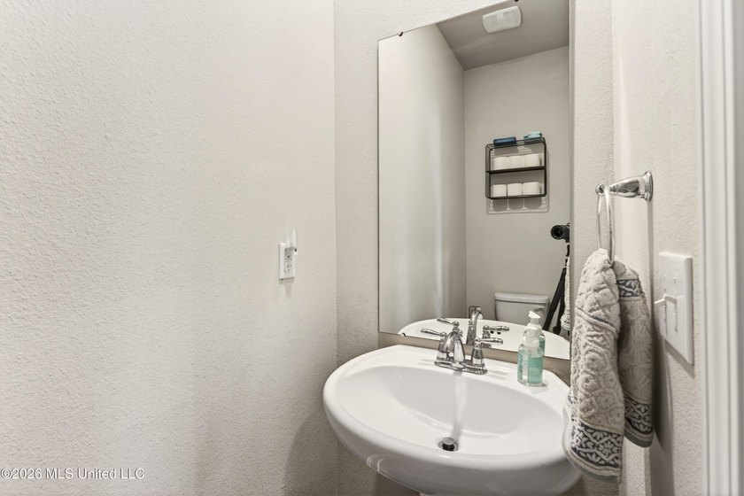 Beautiful Home in Coveted Woolmarket! Located in the highly - photo 19