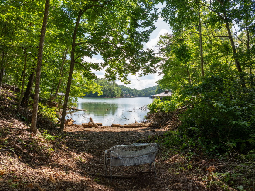 Like New, Lake Views, Deep Water Boat Slip in a Gated Community - photo 10