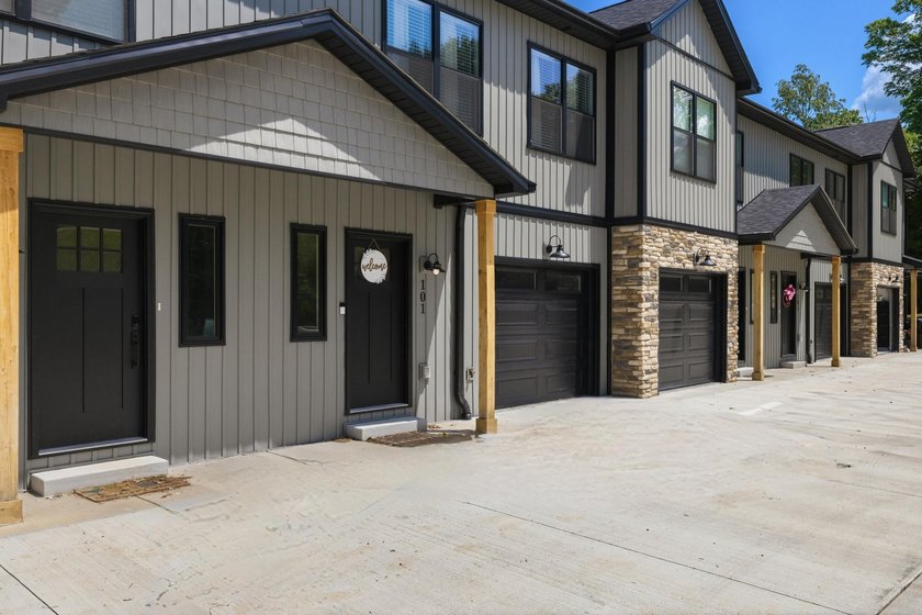 Lake Living Meets Investment Opportunity! Escape to the lake - photo 2