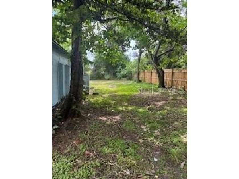Come See this wonderful home in a very desirable location. Huge - photo 3
