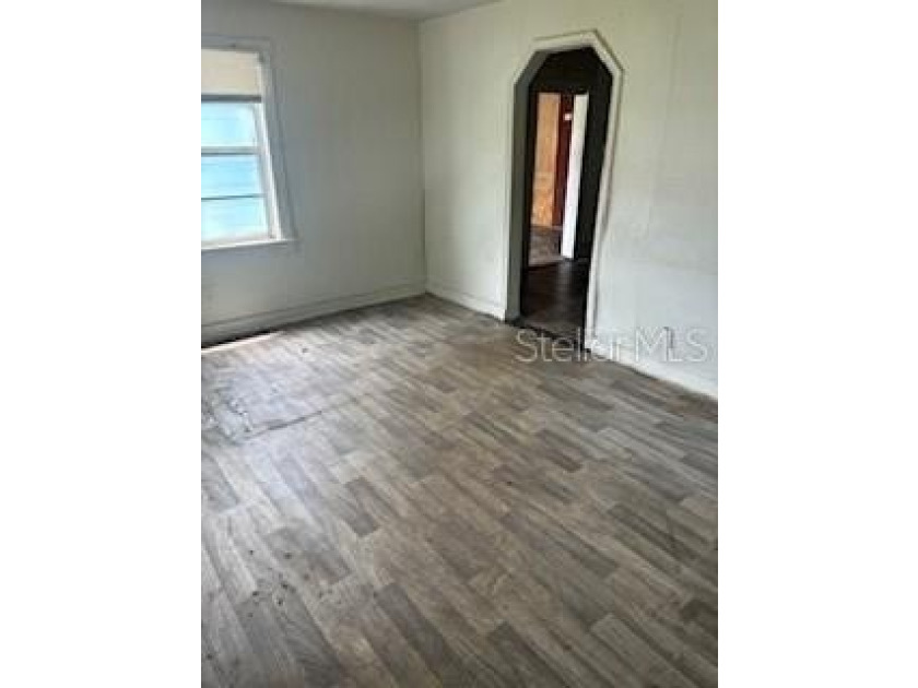 Come See this wonderful home in a very desirable location. Huge - photo 4