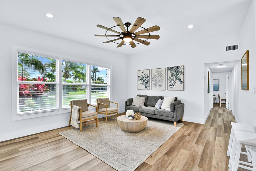 Enjoy the ultimate waterfront lifestyle in this exceptional - photo 5