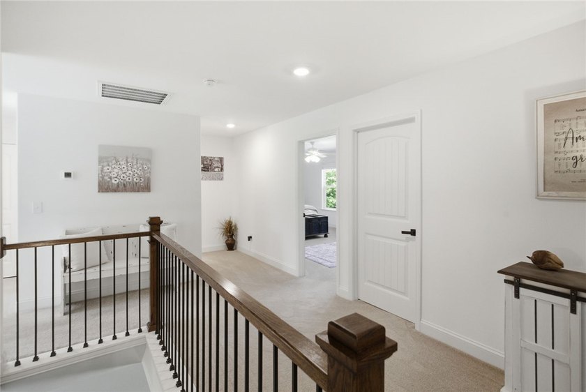 Welcome to your absolute dream home at 525 Sixteenth Cir - photo 18