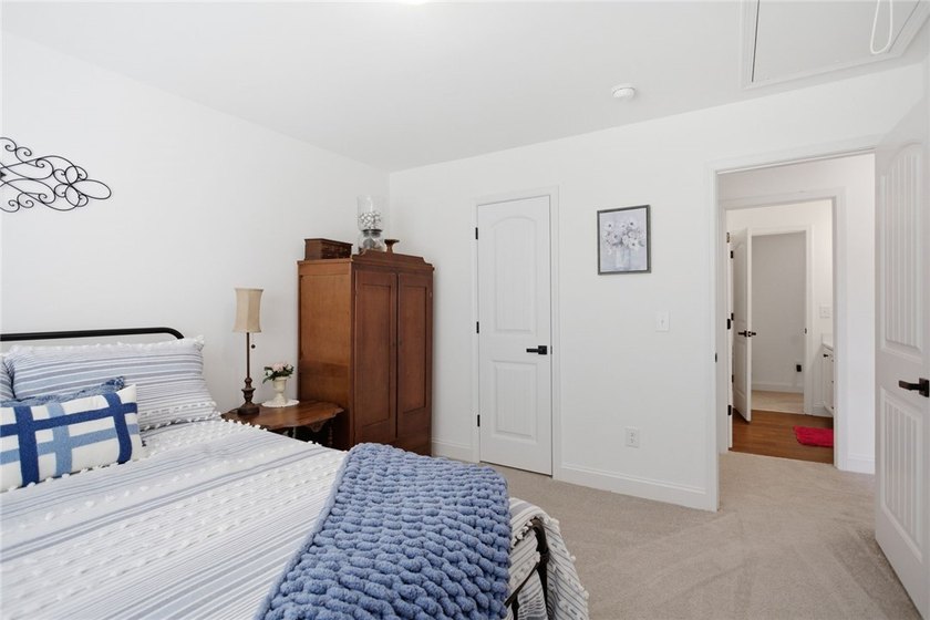 Welcome to your absolute dream home at 525 Sixteenth Cir - photo 26