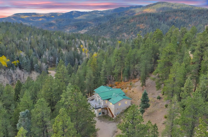 Welcome to your mountain retreat at 23 Cielo Vista Trail in - photo 2