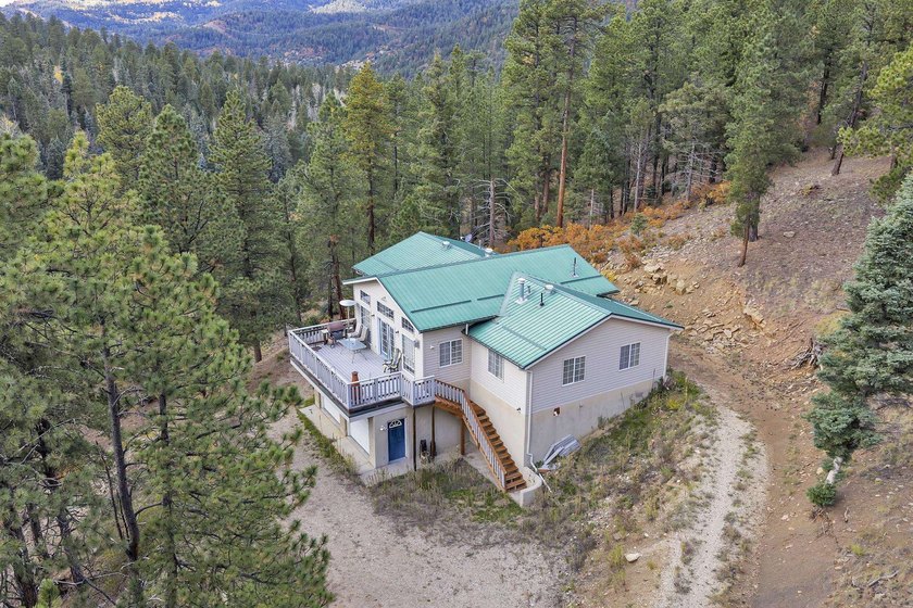 Welcome to your mountain retreat at 23 Cielo Vista Trail in - photo 8