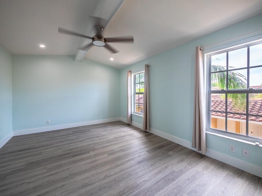 Experience luxury in waterfront Bay Reach, a gated community - photo 15