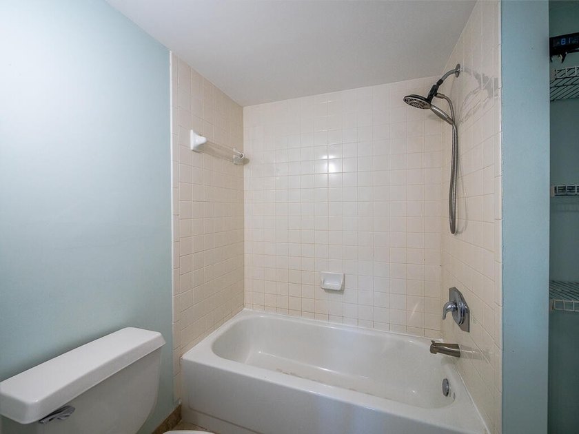 Experience luxury in waterfront Bay Reach, a gated community - photo 17
