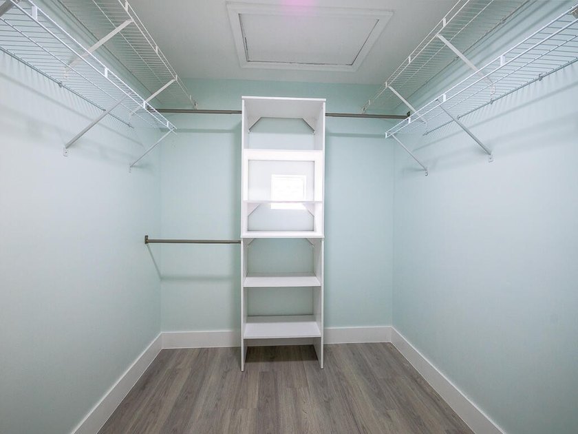 Experience luxury in waterfront Bay Reach, a gated community - photo 18