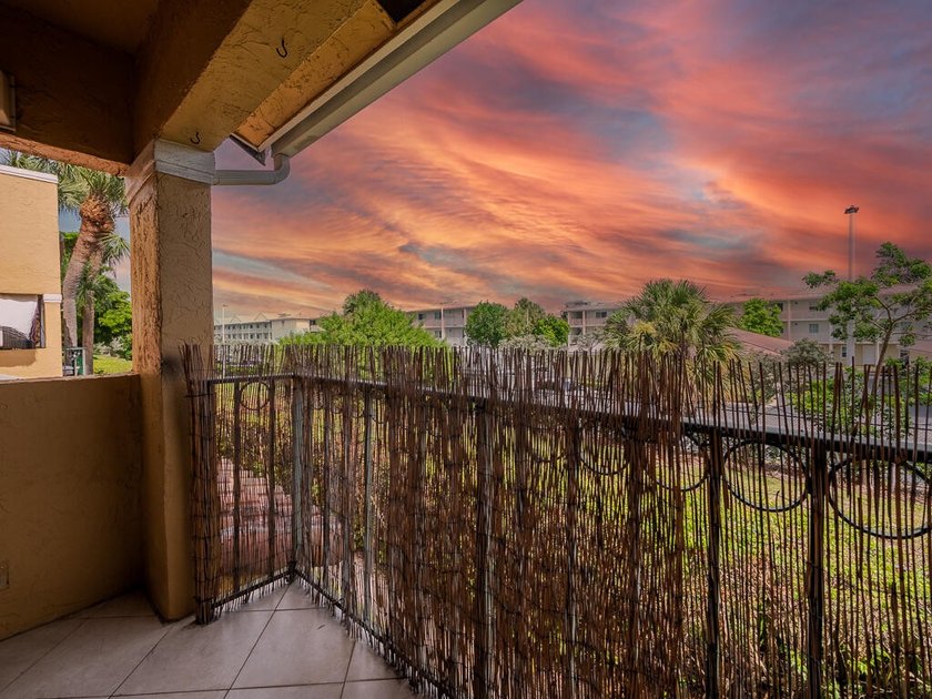 Experience luxury in waterfront Bay Reach, a gated community - photo 24