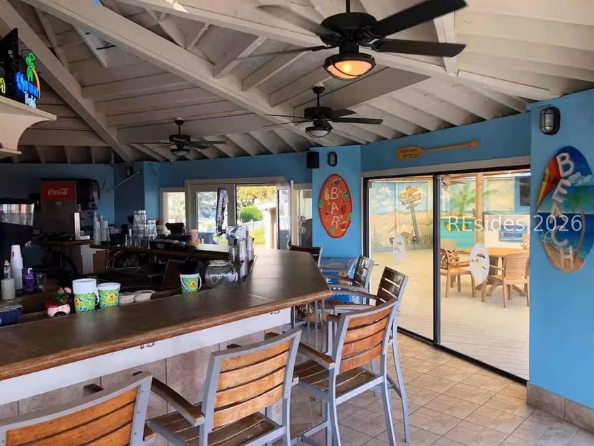 Beautifully updated, fully furnished 2-bedroom, 2-bath end-unit - photo 25