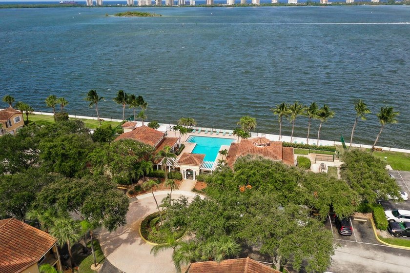 Experience luxury in waterfront Bay Reach, a gated community - photo 29