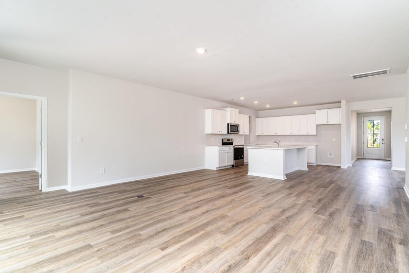 *4 bedroom, 3 bath single level home *Beautifully designed open - photo 7