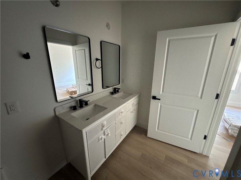 MOVE IN READY! Easy living at Lake Anna awaits! This brand new - photo 7