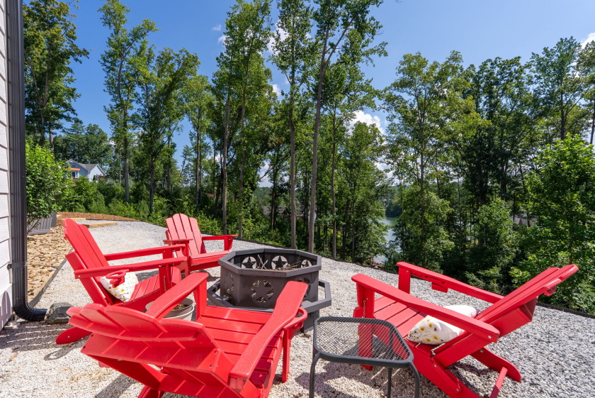 Like New, Lake Views, Deep Water Boat Slip in a Gated Community - photo 27