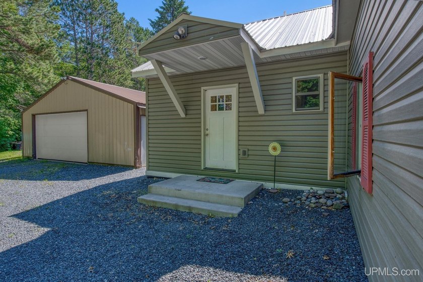 This property includes both a 4 BR, 2 BA home and a renowned &amp; - photo 3