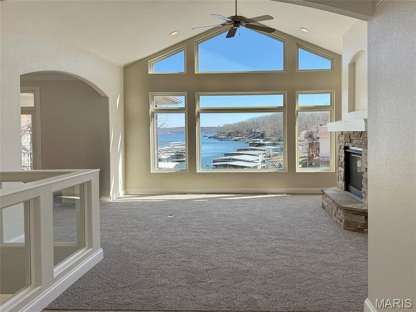 It's time to take a look at this one!!! Luxury lakefront living - photo 9