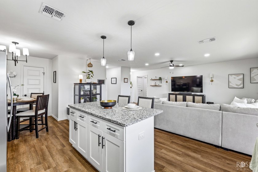 Welcome home to this beautifully 2023 maintained one-owner - photo 12