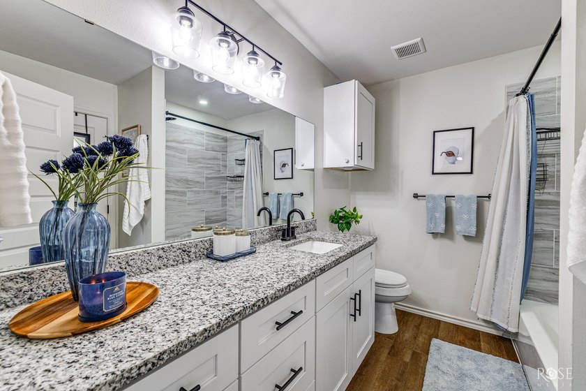 Welcome home to this beautifully 2023 maintained one-owner - photo 17