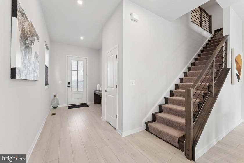Nearly 3200 SF across 3 spacious levels! Now at a NEW PRICE! - photo 4
